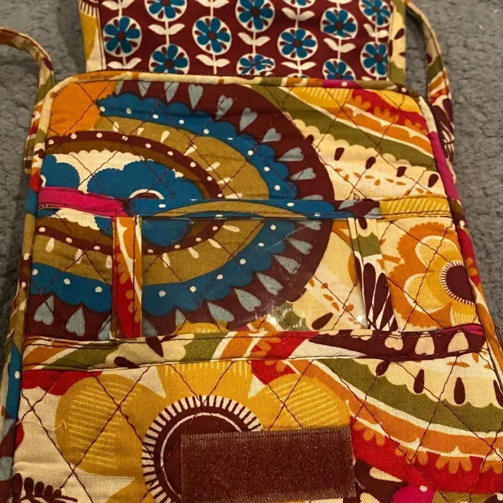 Crossbody Quilted Purse  - Picture 8 of 9